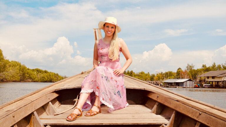 12 Cool jobs that require travel