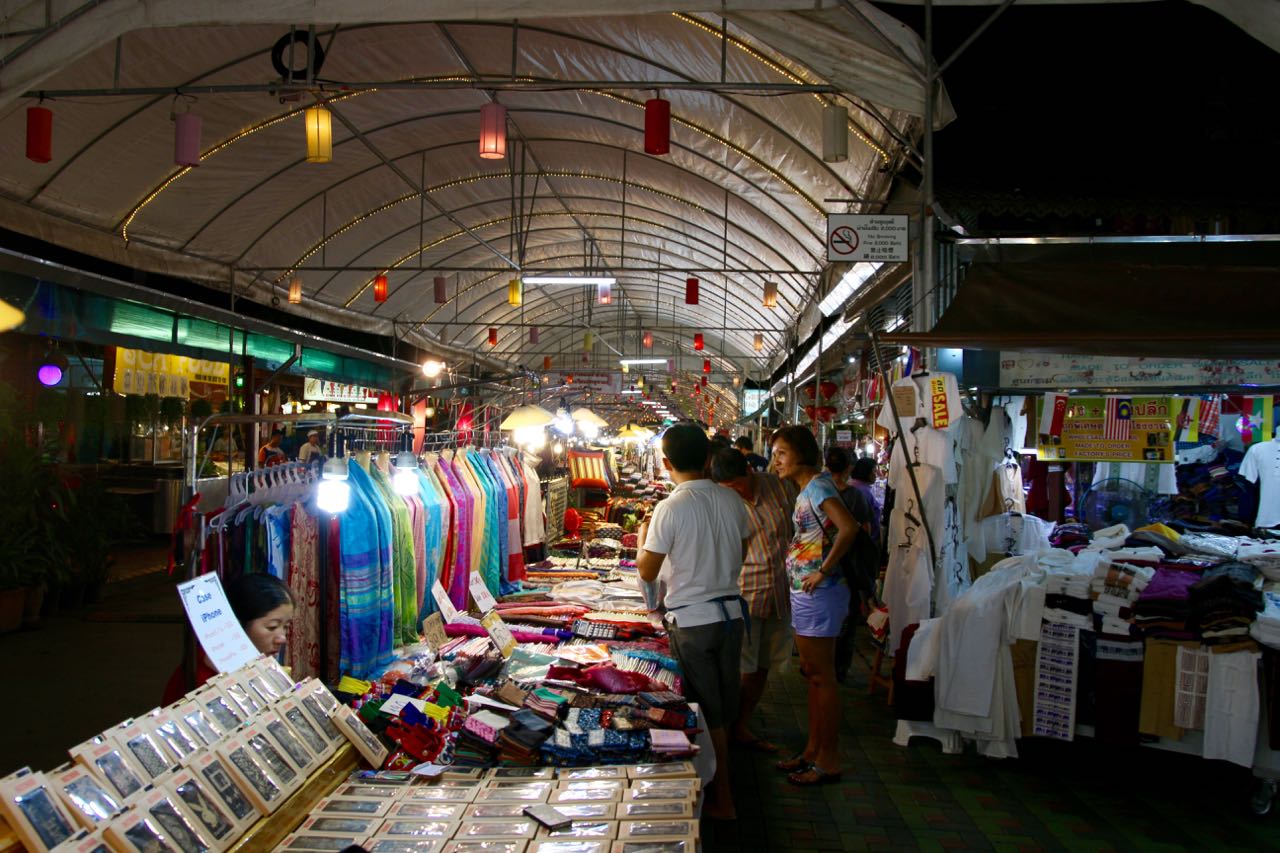 Anusarn Market