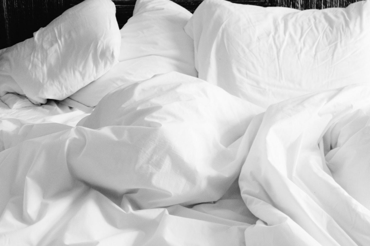 How to recover from Jet Lag sleep hotel bed