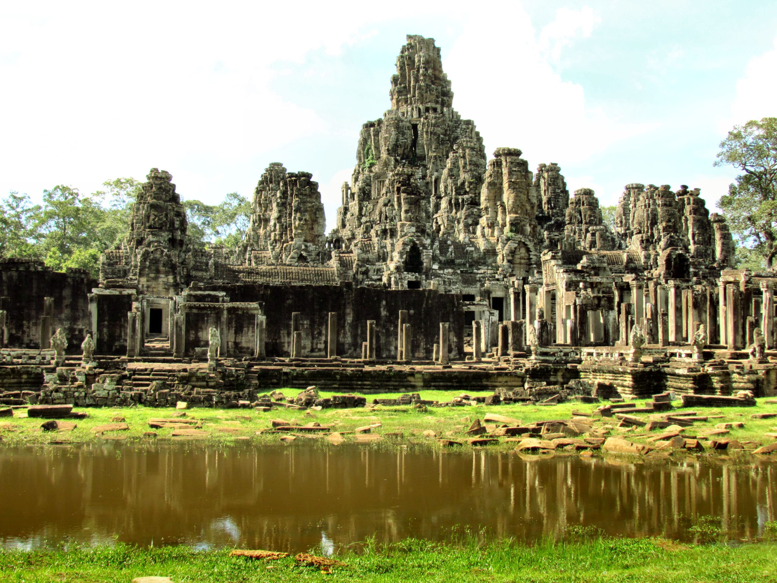 must see, do and eat in Cambodia