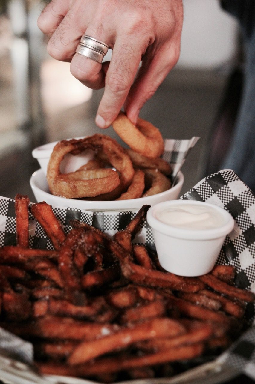 Onion Rings and sweet potato fries at Zac's Noosa 9 Fantastics restaurants you need to try in Noosa right now!