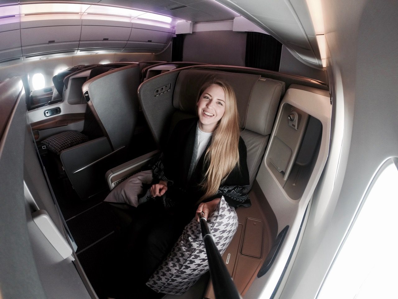 flying business class singapore to stockholm