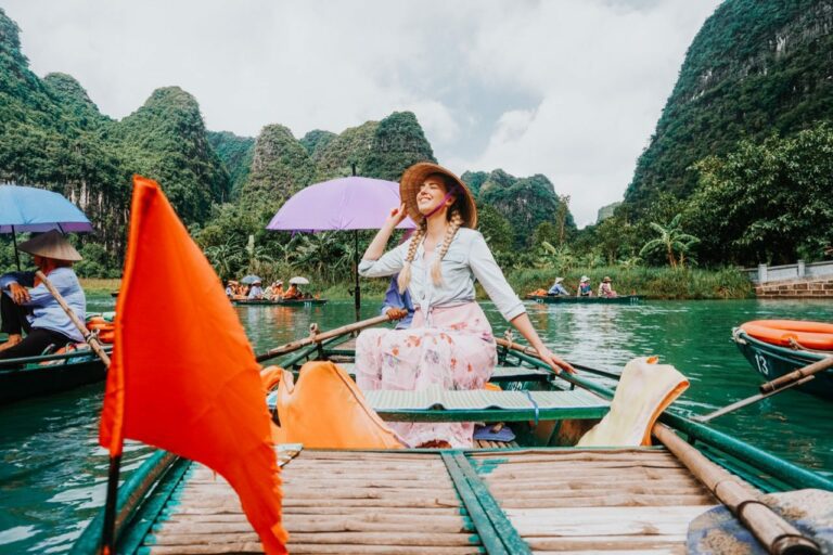 24 of the BEST things you must do in Hanoi
